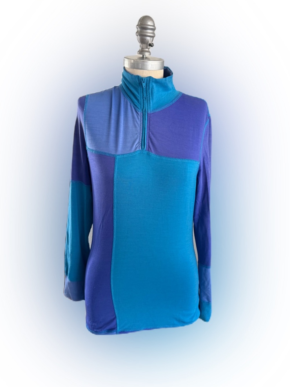 Never Women’s Purple, Blue, and Aqua Color Block Wool/Silk Quarter Zip Up. Small
